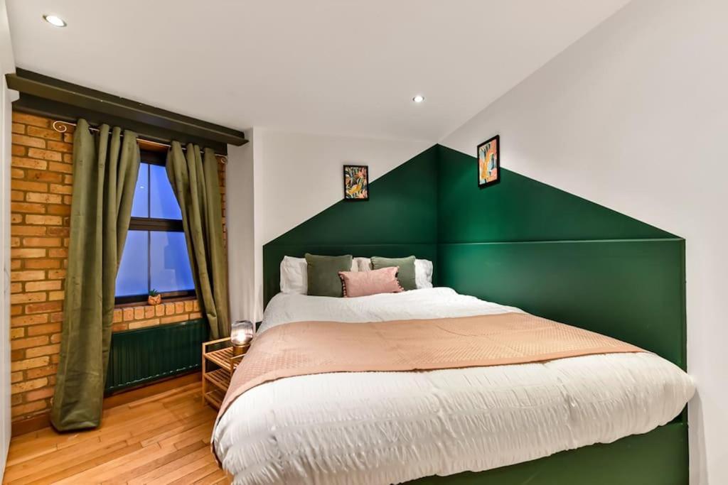 Spacious 2 Bed Urban Jungle Flat, Central London Exterior photo